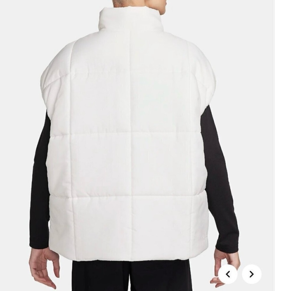 NWT Nike Women’s Sportswear Classic Puffer
Therma-FIT Loose Vest in Sail/Black - Picture 2 of 13